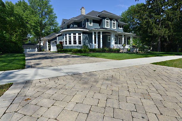 Best Professional Driveway Pavers  in Mineral Ridge, OH
